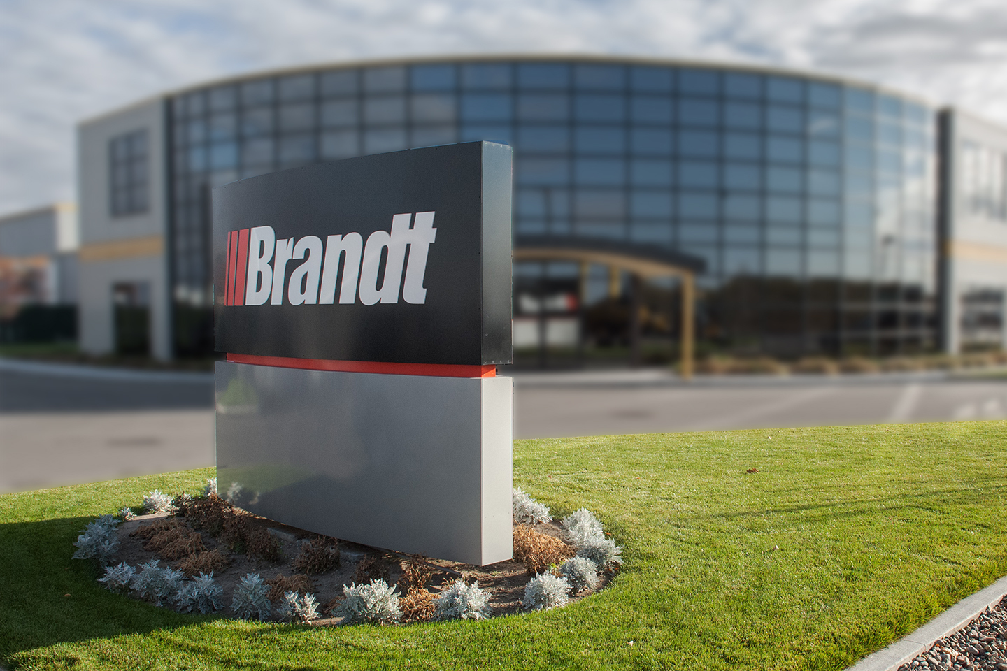 Brandt Tractor Ltd. - Peterbilt